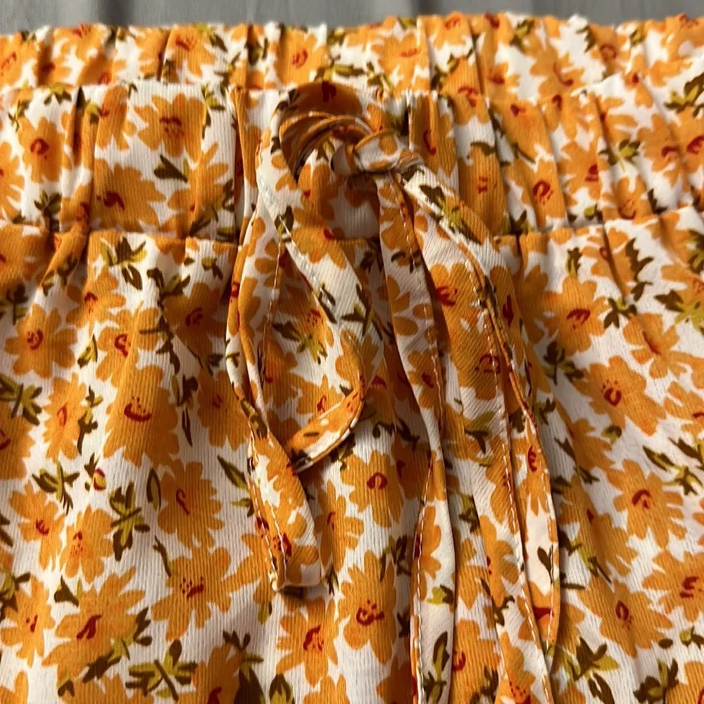 SHEIN Floral Mid Skirt - Picture 3 of 3